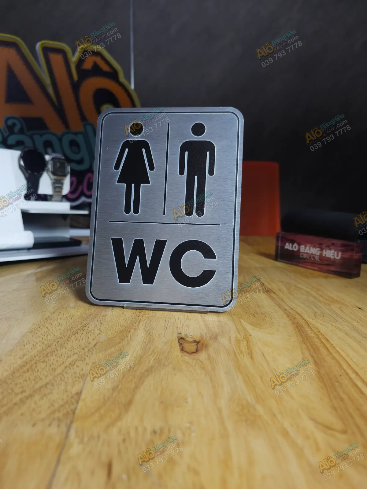 Bảng WC Nam Nữ Cao Cấp Cho Văn Phòng, Nhà Hàng, Khách Sạn